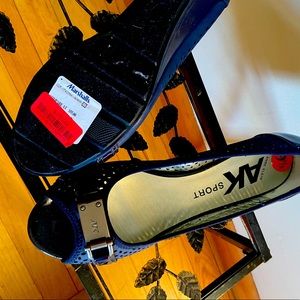 Ann Klein open toe navy dress shoe